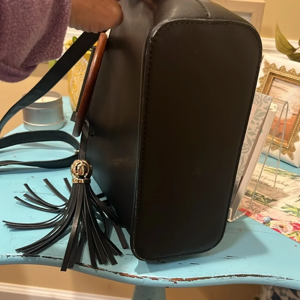 Love Trove 💗 Vegan Handbag + Crossbody, Black, EUC - Picture 7 of 9